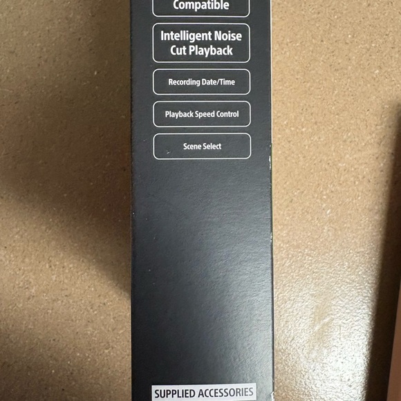 Sony ICD-PX333 Voice Recorder - Black and Silver - Picture 3 of 4